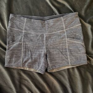 Lululemon Athletica Women's Black Striped Bike Shorts